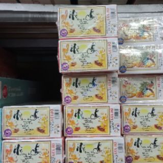 Tranh đính đá cha mẹ df131 ( kt: 75 x 48)