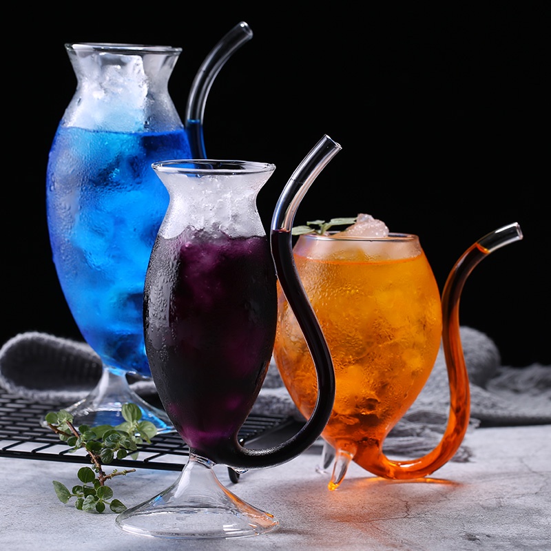 Ly thủy tinh uống rượu có ống hút sử dụng tiện lợi