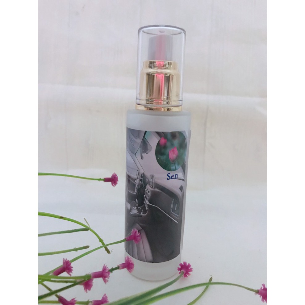 New Tinh dầu xịt phòng , xe hơi hương Hoa Sen lọ 80ml