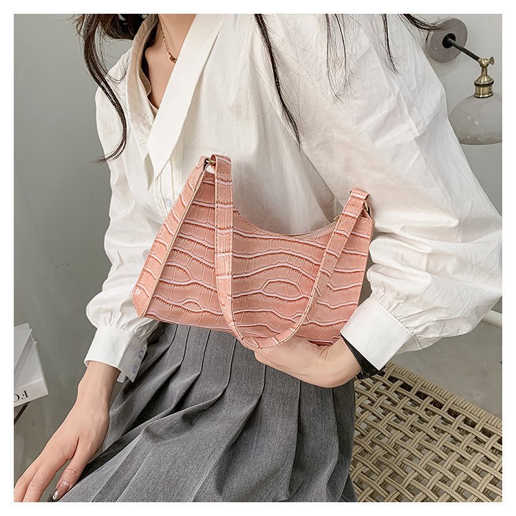 Túi Đeo Chéo Một Bên Vai Thời Trang Xu Hướng Cá Tính