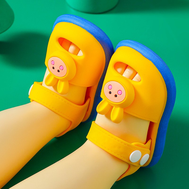 Sandal Cúc Bấm Tập Đi Đế Êm Cao Su Mềm Chống Chơn Trượt Chống Vấp Hình Thỏ Đáng Yêu Cho Bé Từ 0 Đến 2 Tuổi ( 8109 )