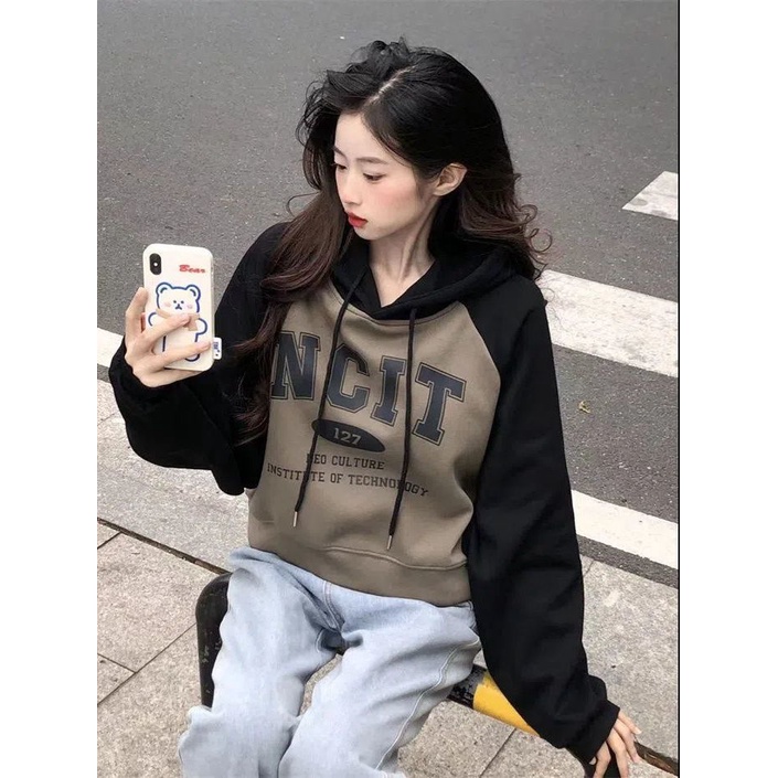 Áo croptop nữ Áo Hoodie Lửng Tay Dài Dáng Rộng In Chữ Thời Trang Mùa Thu 2022 Phong Cách Mới