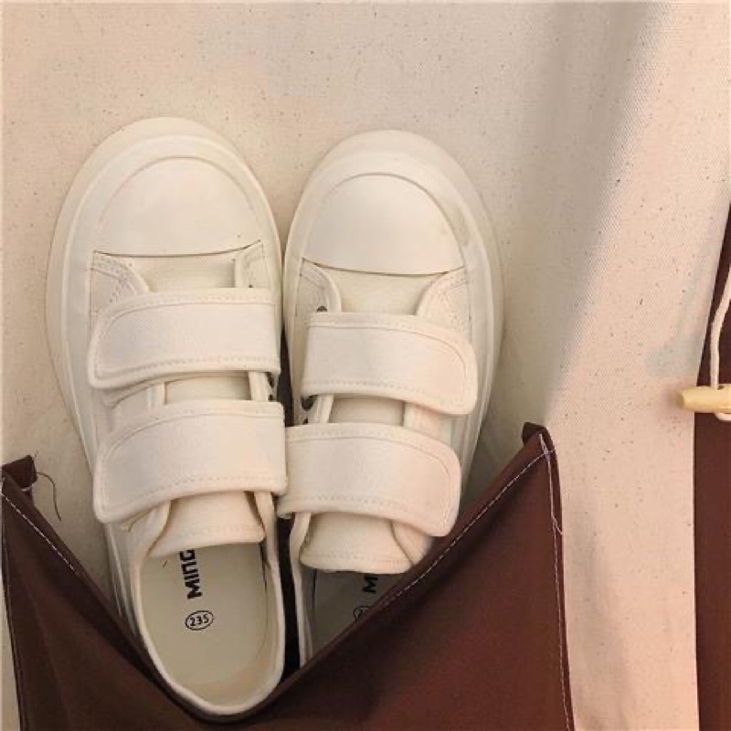 XẢ GIÀY THỂ THAO QUAI DÁN SIZE 37