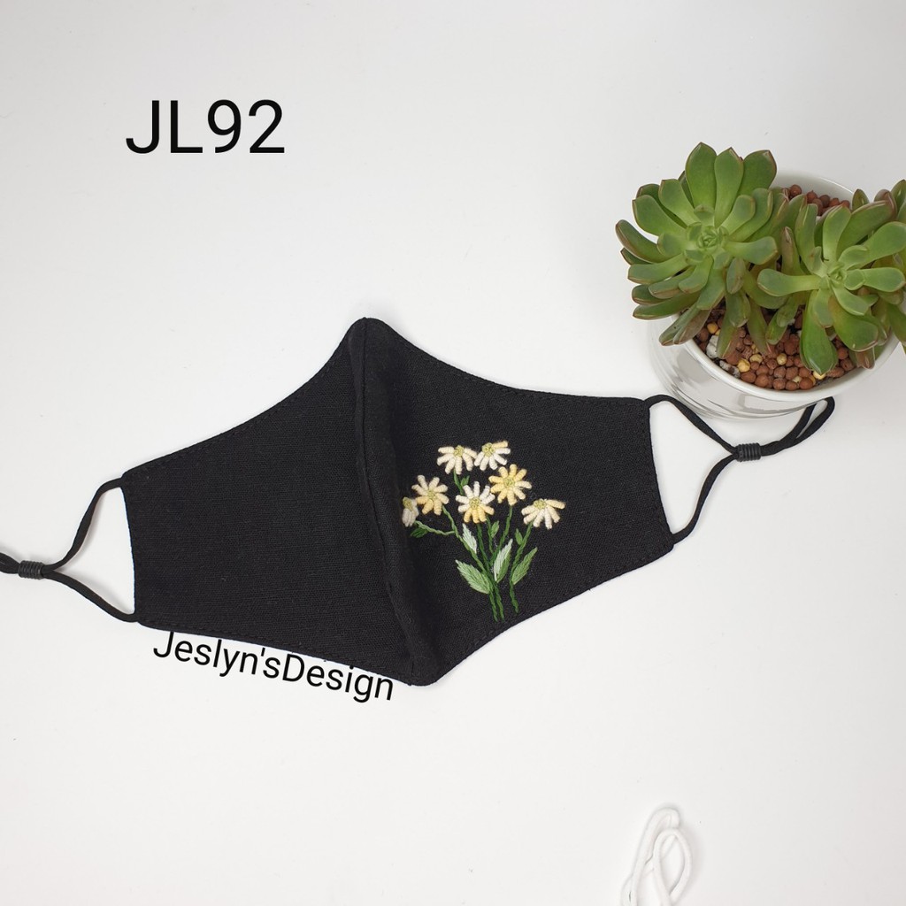 [Mã FAMAYFA2 giảm 10K đơn 50K] Khẩu trang thêu tay vải linen cúc nhí 3D JL92-Hand embroidered masks