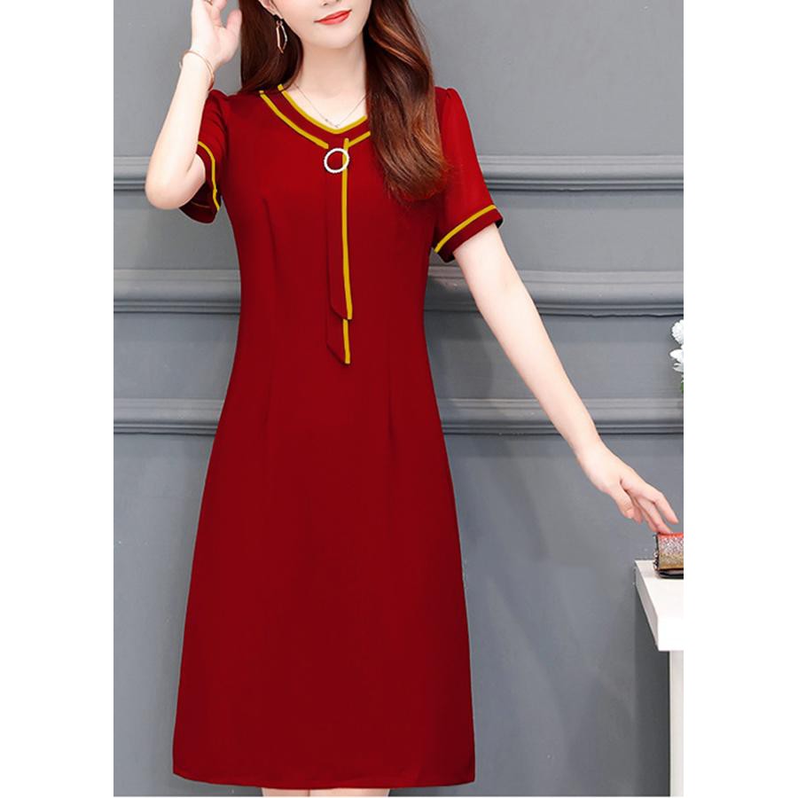 GOTI - Đầm Suông Dạo Phố Kiểu Chữ A Công Sở Nữ Cổ Tim Phối Viền Cách Điệu 3188