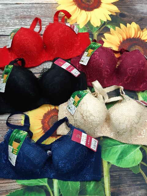 Áo lót quả to ôm ngực gen mỡ thừa sau lưng