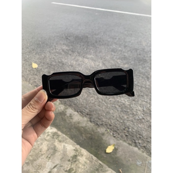 Kính chữ Nhật gọng mẽ cho bé