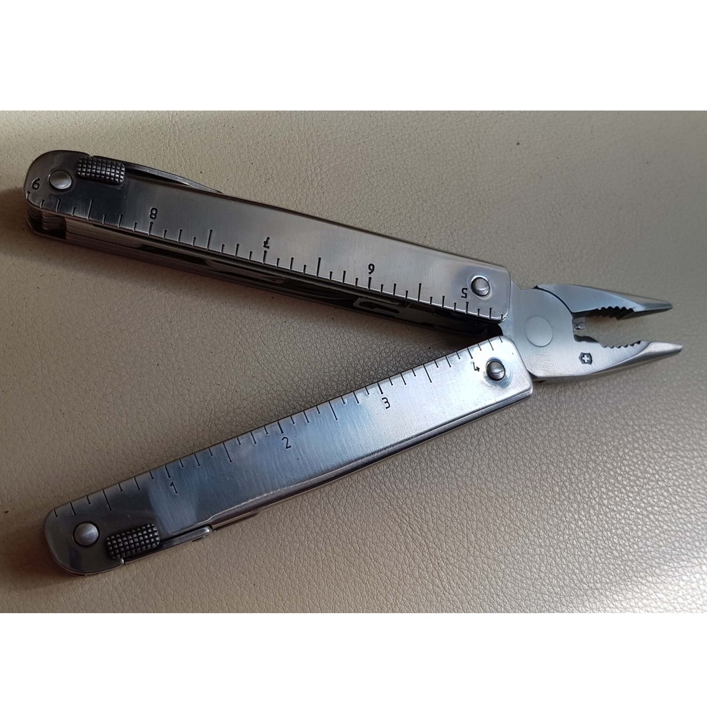Dụng cụ đa năng Victorinox Swisstool