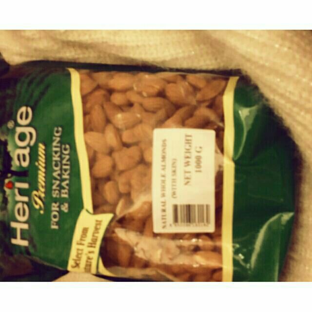 Hạt hạnh nhân 1 kg
