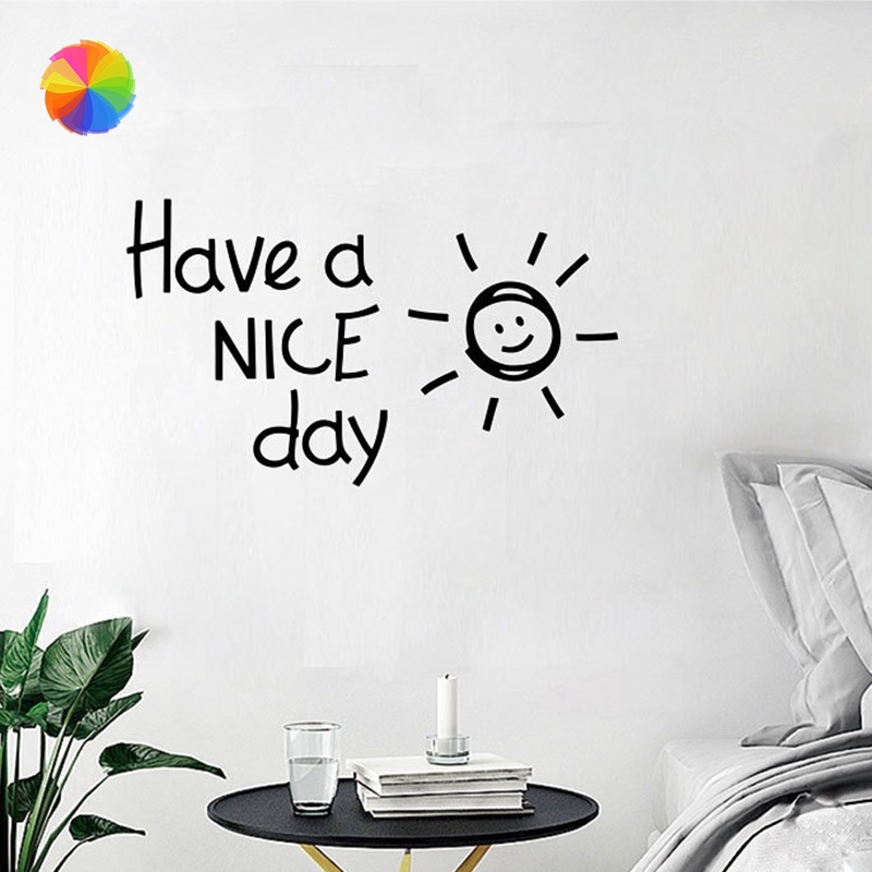 Miếng dán tường họa tiết xinh xắn để trang trí phòng ngủ