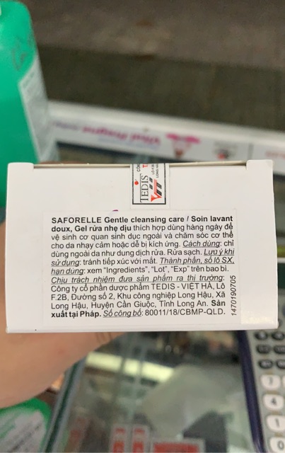 Dung dịch vệ sinh phụ nữ Saforelle - Nhập khẩu chính hãng