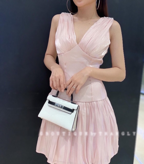 Set áo croptop hoa cột eo kèm chân váy dài đính nút | BigBuy360 - bigbuy360.vn