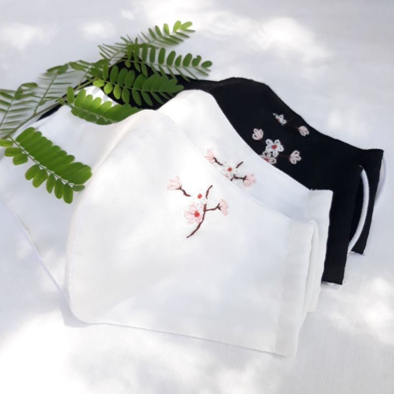 Khẩu trang linen thêu tay cành hoa anh đào 🌸 | BigBuy360 - bigbuy360.vn