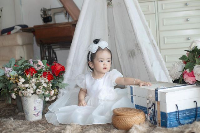 Váy công chúa thiết kế cho bé