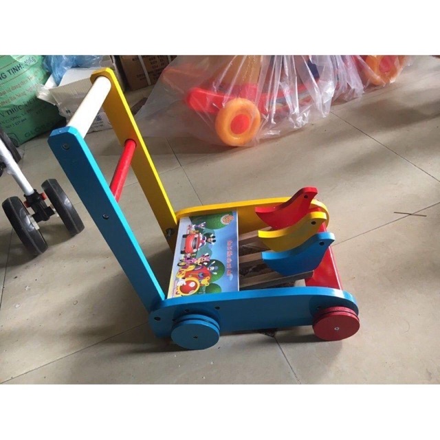 Xe gà tập đi