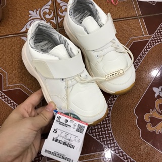 THUY NGUYEN dep hm giay zara