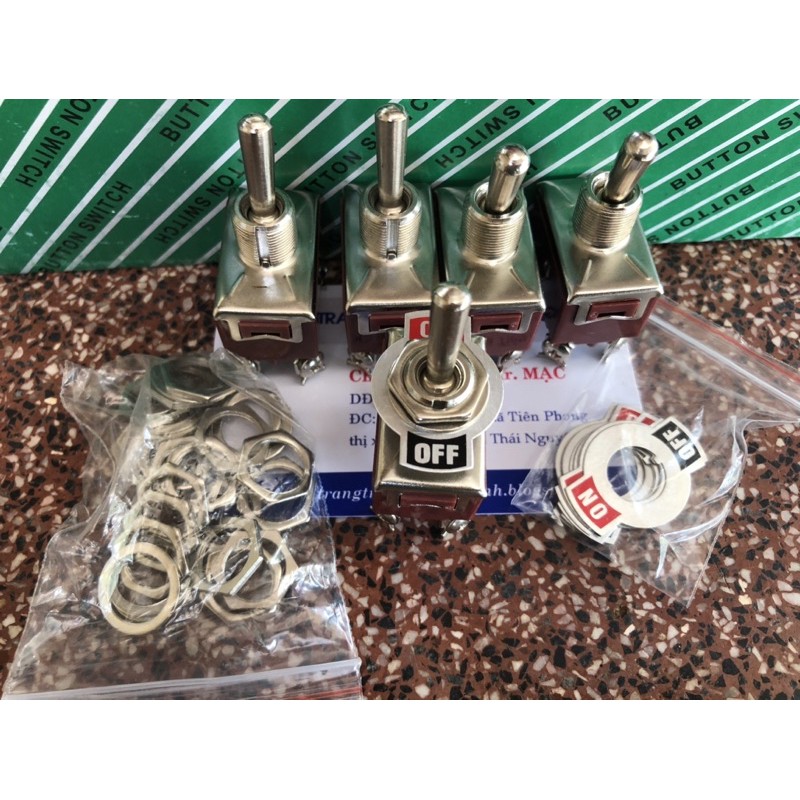 Công tắc on/off chống cháy, loại 4 chân  phi 12mm.