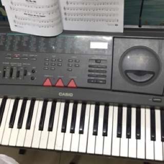 Đàn Organ Casio dùng luyện ngón