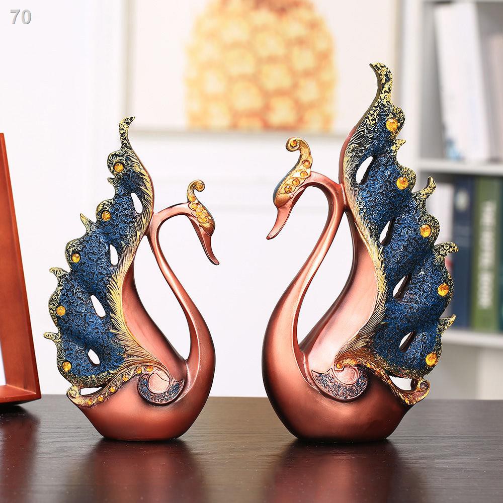 Tượng trang trí nhà cửa sang trọng