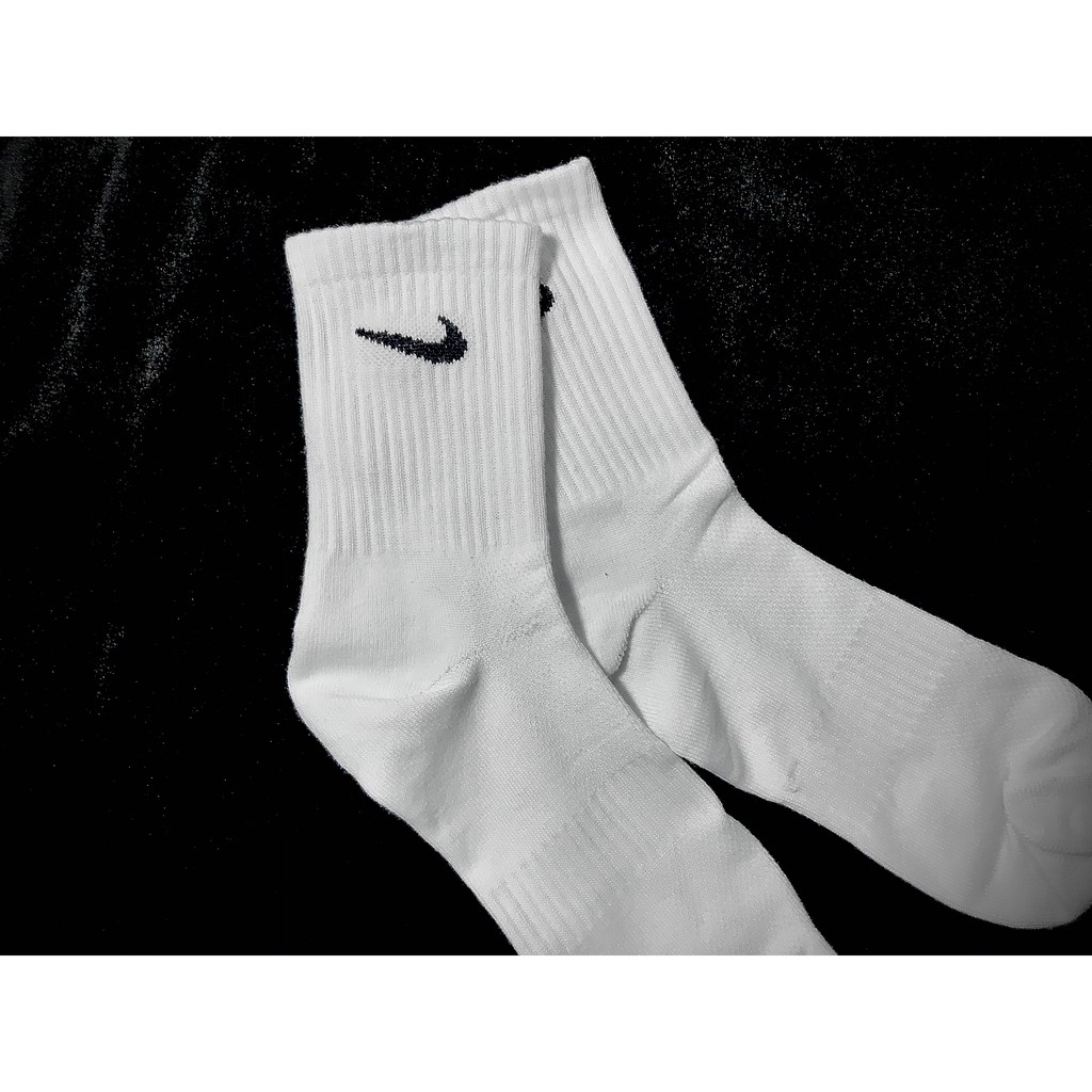 TẤT NIKE CỔ CAO
