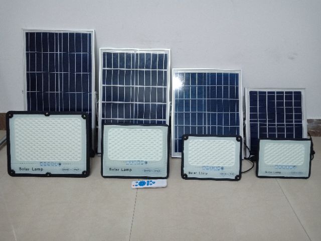 Bộ đèn pha led năng lượng mặt trời 300W- Thân nhôm, Có chế độ bật tắt tự động, IP67 chống nước tuyệt đối