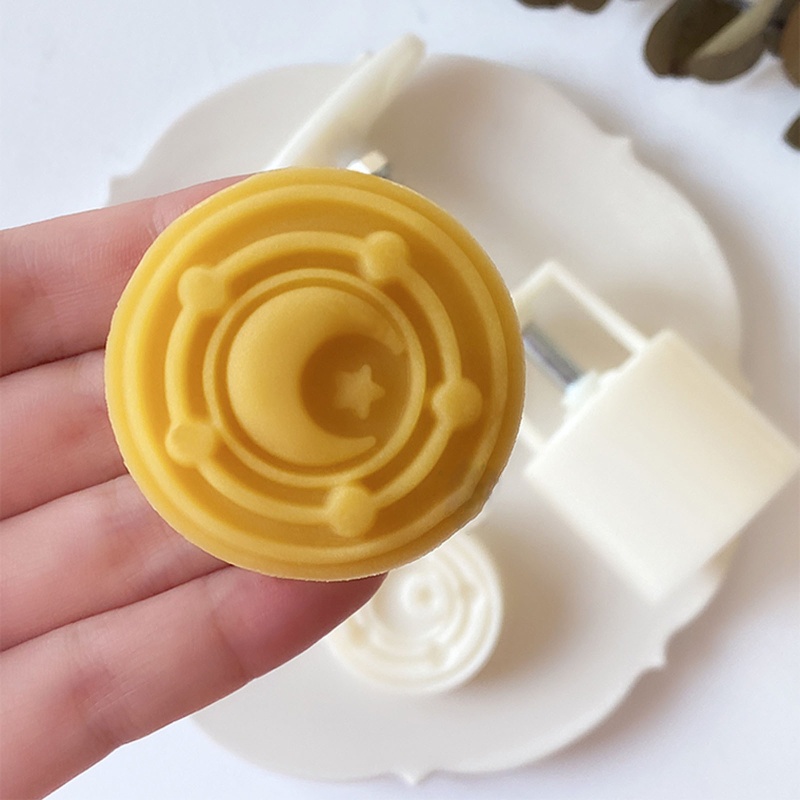 Aoto Khuôn Làm Bánh Trung Thu Bằng Nhựa 50g Chủ Đề Cô Gái Làm Đẹp Cho Trung Thu