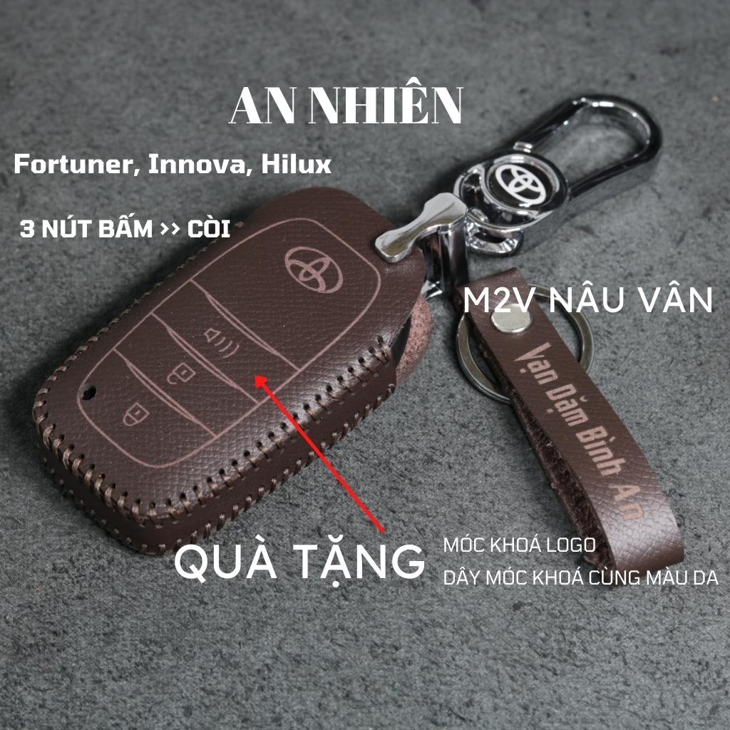 Bao da móc khoá bọc ốp chìa khóa xe ô tô Toyota Fortuner, Hilux, Innova chìa thông minh, da bò, nhiều màu, To7B