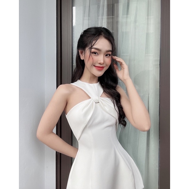 WHITE TWIST NECK DRESS Váy cổ xoắn