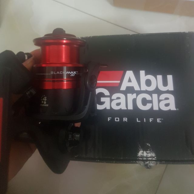 Máy câu ABu Garcia black max