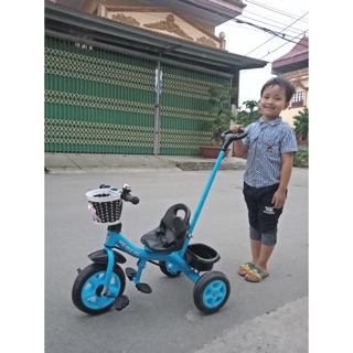 Xe đạp ba bánh có tay đẩy