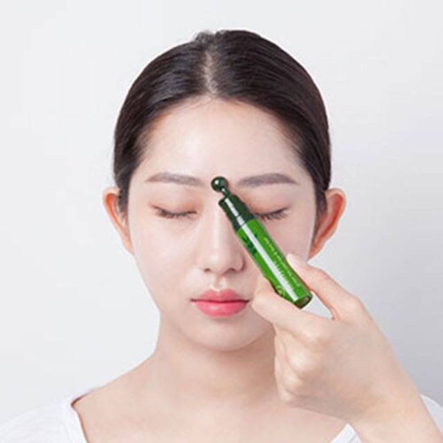 CÂY LĂN DƯỠNG DA MẮT VÀ DA MẶT INNISFREE GREEN TEA SEED EYE &amp; FACE BALL