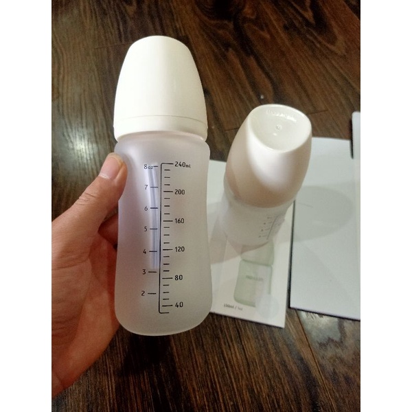 Bình sữa Moyuum Thủy tinh tráng silicon siêu nhẹ nội địa Hàn 150ml/240ml cao cấp