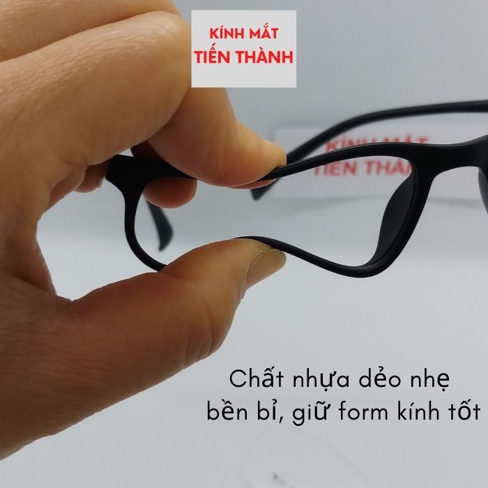 Mắt Kính Vuông Nhỏ, Nhẹ, Hạn Chế Độ Dày Mắt Kính R111  - Kính Mắt Tiến Thành