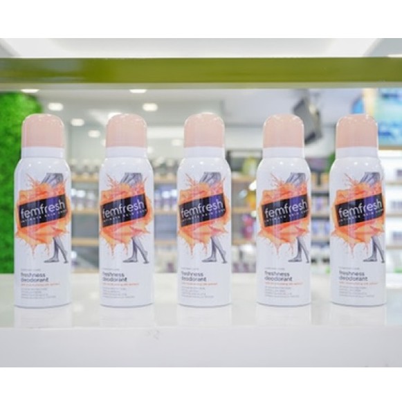 {UK} Xịt thơm vùng kín Femfresh Deodorant Spray giúp thơm mát, kháng khuẩn 125ml