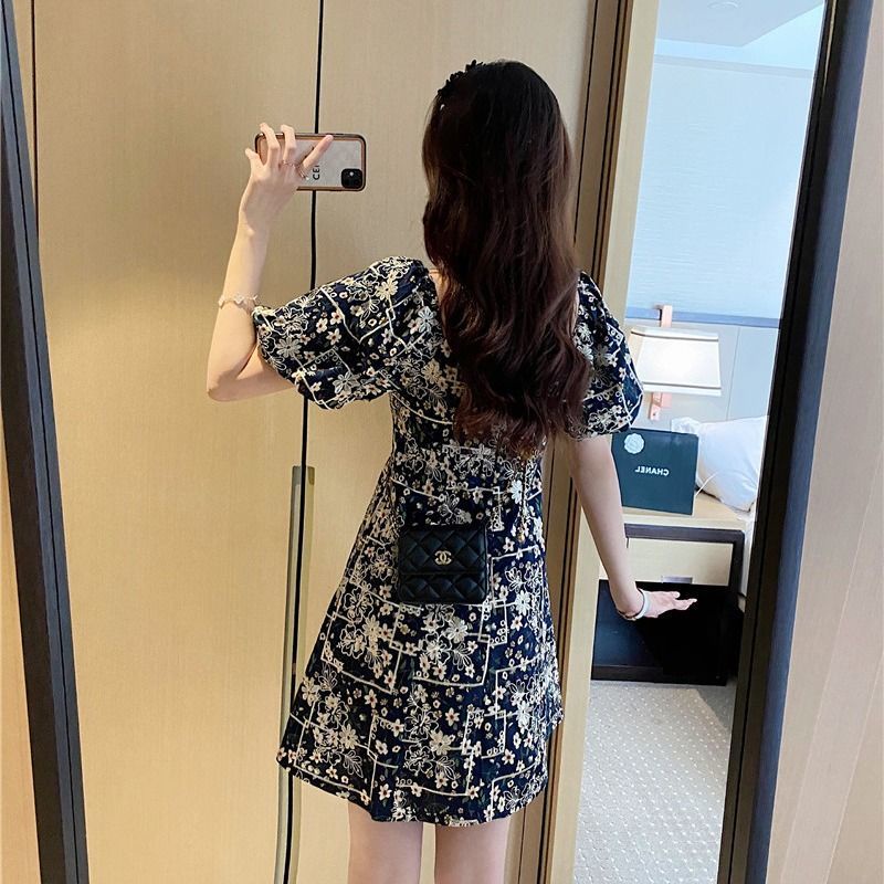 Đầm Tay Phồng Cổ Vuông In Họa Tiết Hoa Phong Cách Pháp Cổ Điển Thời Trang Cho Nữ