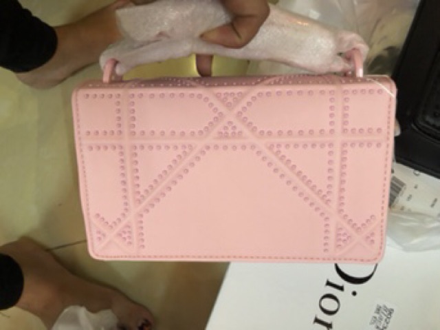 Túi viền đinh mẫu mới