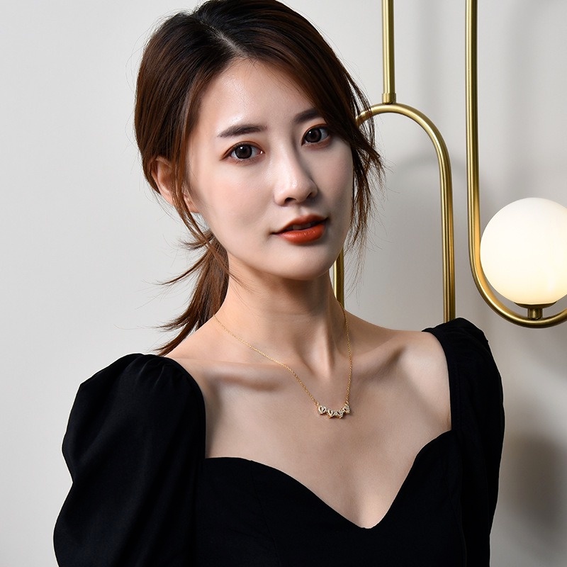 Vòng cổ mặt hình cỏ bốn lá đính đá zircon thời trang mới sang trọng cho nữ
