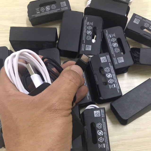 Cáp sạc điện thoại tyc