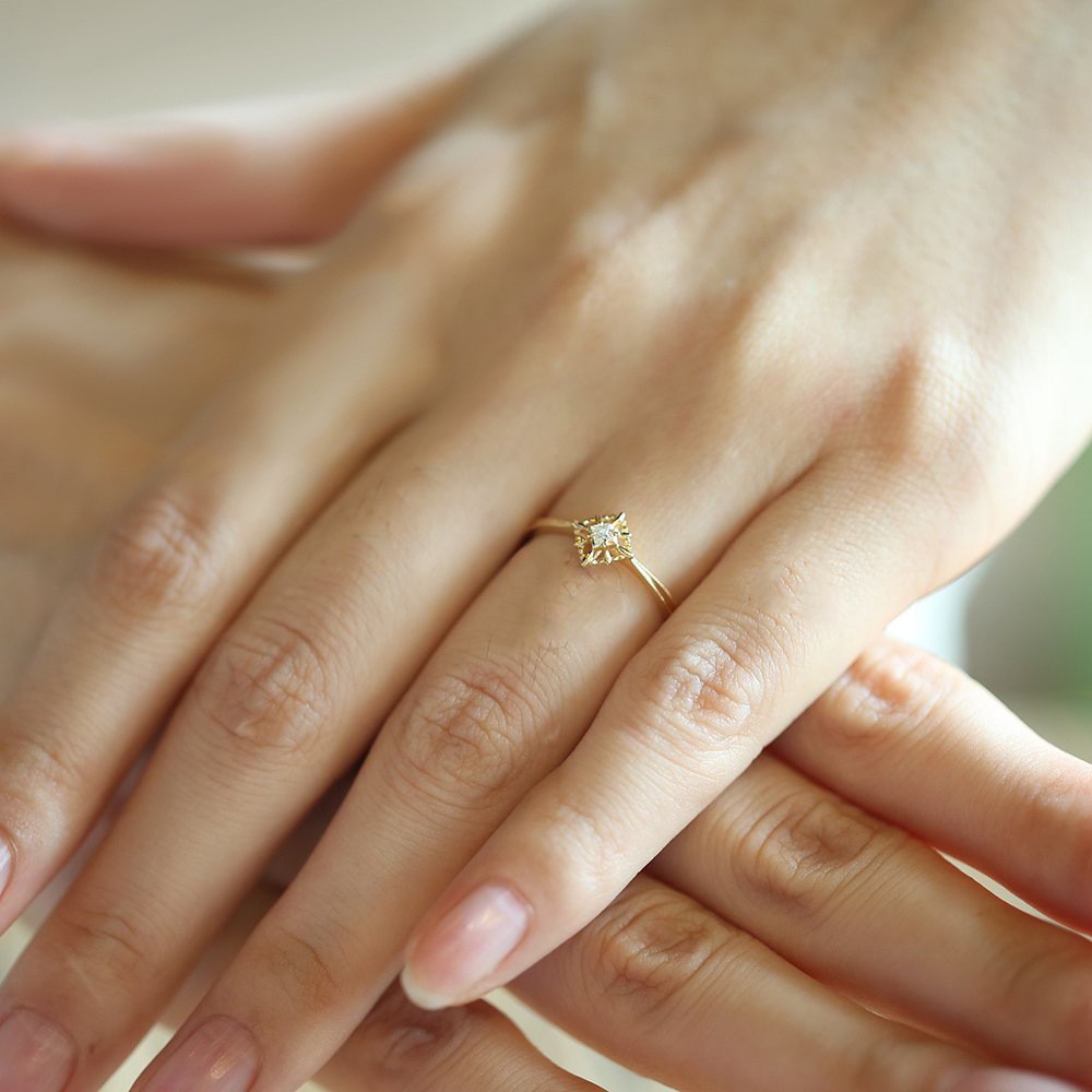 Nhẫn mạ vàng 14k đính đá sang trọng