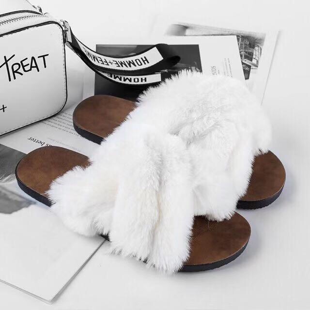 Dép lông quai chéo