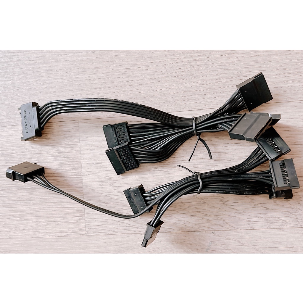 Cáp Chia Nguồn Ổ Cứng Molex 4 Chân 1 đến 5 SATA và 1 Sata đến 5 Sata 15 Pin, hàng 95% mới
