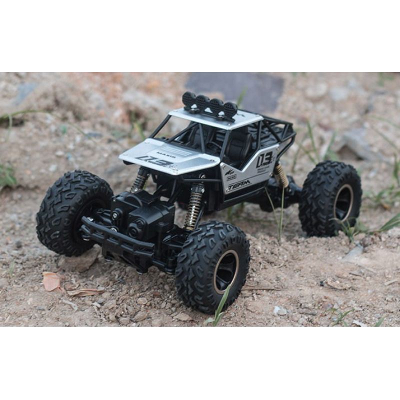 Xe địa hình leo núi điều khiển từ xa cho bé,,,