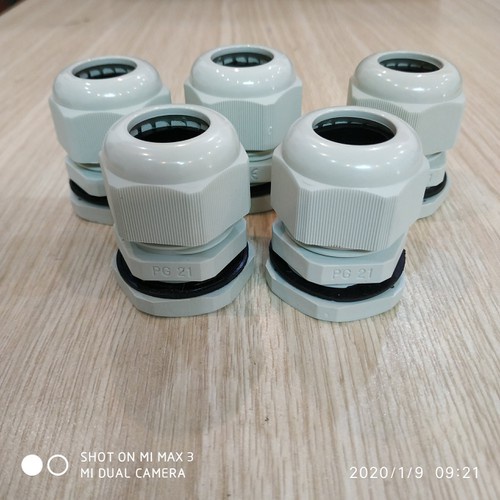 Ốc siết cáp nhựa PG13.5 / PG21 / PG25