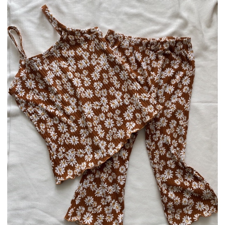 Vải cotton gân 4c hàn hoa cúc