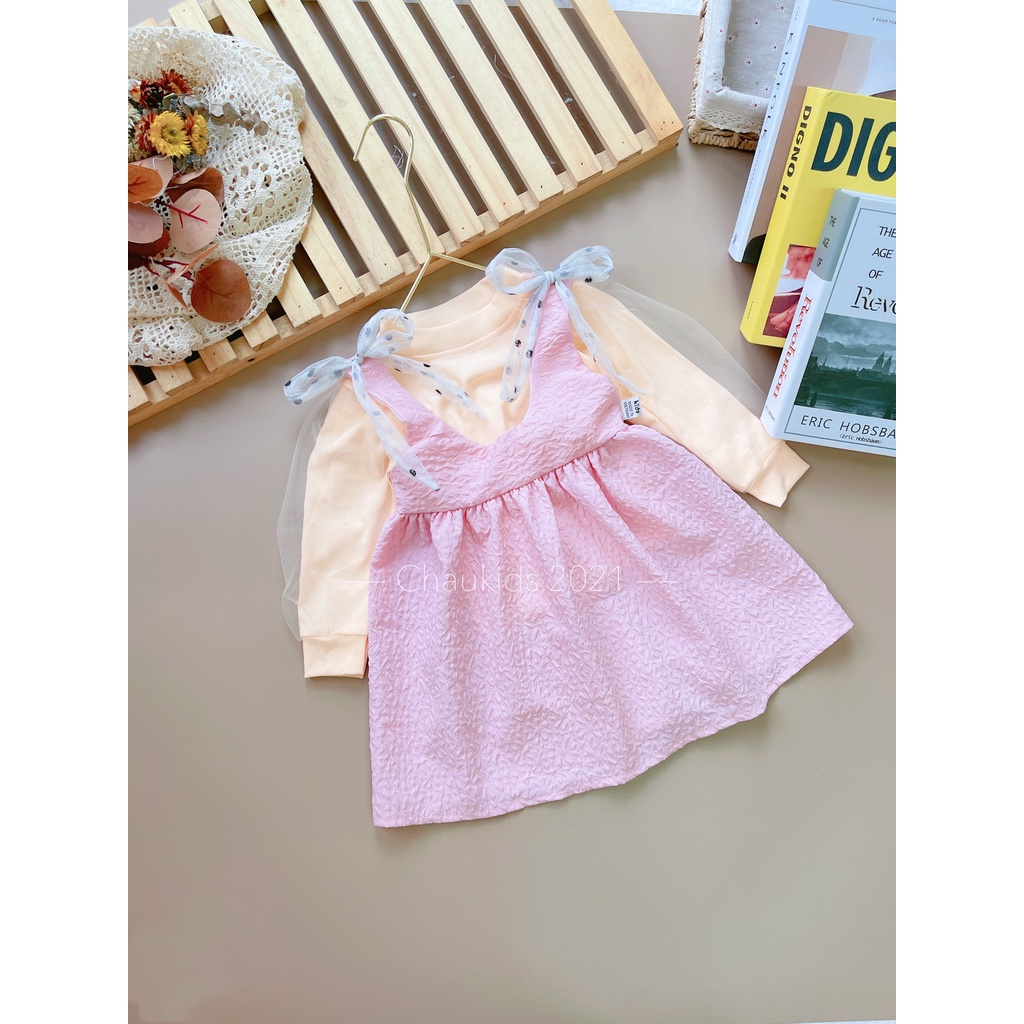 Váy xốp yếm hồng buộc vai bé gái