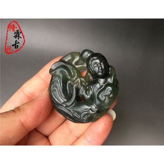 Ngọc bích kiểu cổ xưa độc đáo