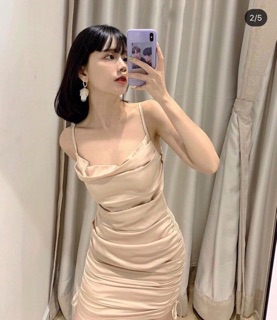 ▪️Đầm body lụa cổ đổ nhún thân màu nude