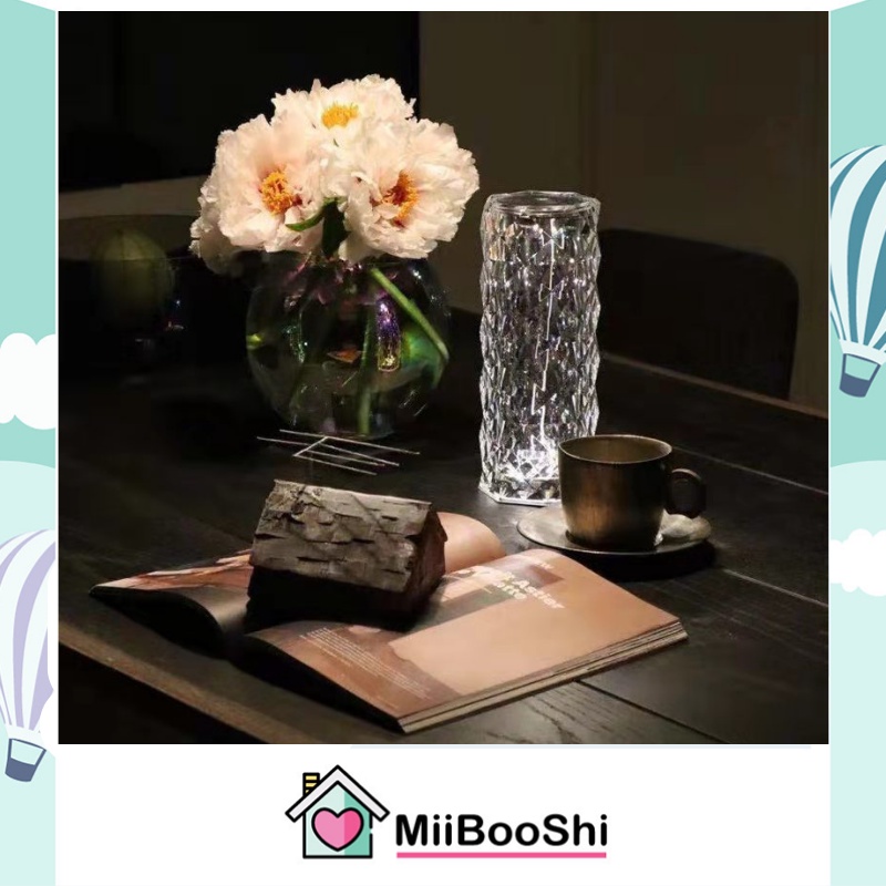 Đèn ngủ cảm ứng giả pha lê chiếu hình hoa hồng để bàn 16 màu cảm biến lãng mạn MIIBOOSHI D5.036