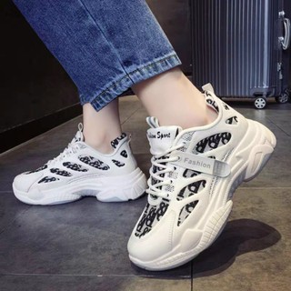 Giày sneaker nữ hoạ tiết chìm hot hit
