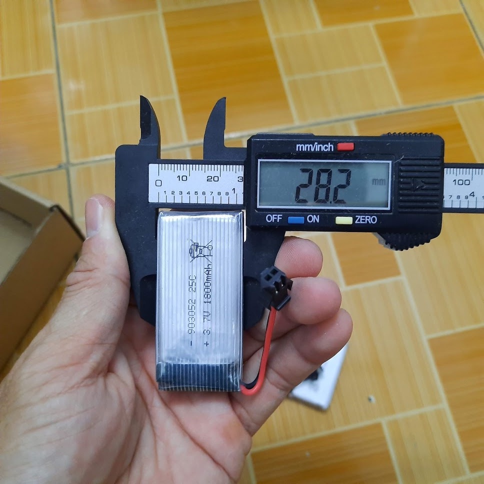 Pin flycam 3.7v 1800mah cổng nối SM